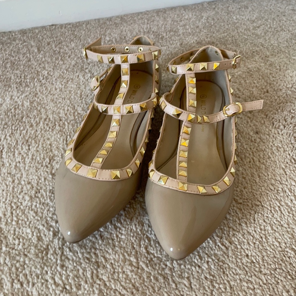 NWOT Wild Diva Studded Nude Flats - Picture 1 of 4